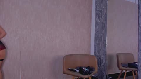 stefanyrousse online show from 10/17/25, 11:35