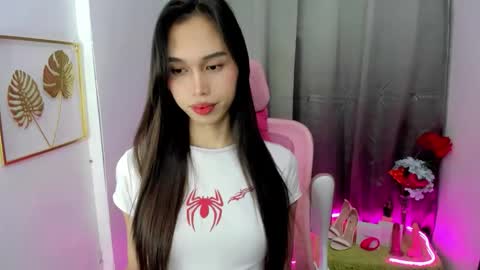 Snapshot of steffybabe chatting on 10/30/25, 02:57 steffybabe online show from 10/30/25, 02:57