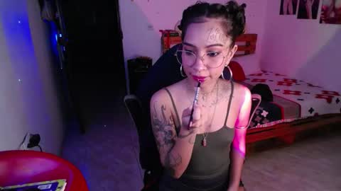   online show from 11/07/25, 04:45