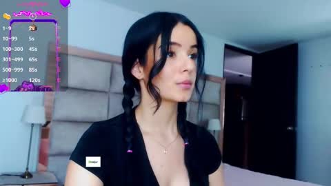 Stefany online show from 10/21/25, 08:42