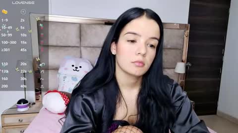 Stefany online show from 06/17/26, 10:43