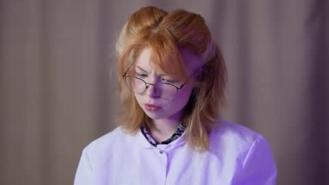 Snapshot of stela_vanila chatting on 09/17/25, 12:45 Stella online show from 09/17/25, 12:45