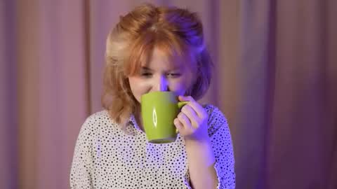 Snapshot of stela_vanila chatting on 09/19/25, 05:09 Stella online show from 09/19/25, 05:09