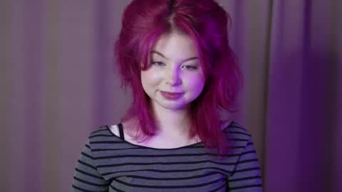 Snapshot of stela_vanila chatting on 10/18/25, 01:30 Stella online show from 10/18/25, 01:30