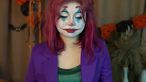 Snapshot of stela_vanila chatting on 10/31/25, 11:17 Stella online show from 10/31/25, 11:17