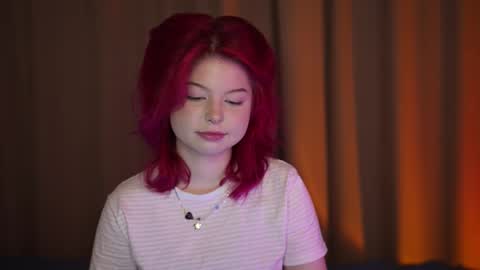 Snapshot of stela_vanila chatting on 11/14/25, 12:20 Stella online show from 11/14/25, 12:20