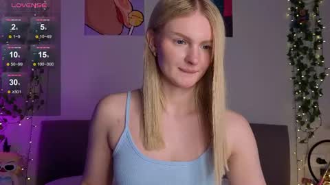 Snapshot of stella_crystal chatting on 07/16/26, 08:15 karma online show from 07/16/26, 08:15