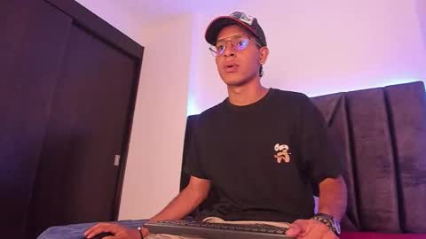 Snapshot of stella_drake chatting on 02/07/26, 03:21 Drake online show from 02/07/26, 03:21