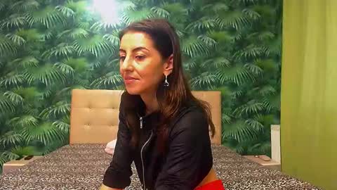 Snapshot of stella_john chatting on 01/01/25, 09:39 Stella John online show from 01/01/25, 09:39