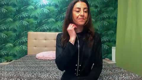 Snapshot of stella_john chatting on 01/21/25, 07:15 Stella John online show from 01/21/25, 07:15