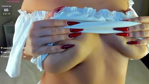 Stella Leee online show from 04/07/26, 12:00