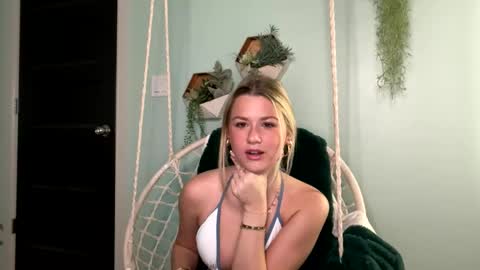 Stella Rose online show from 11/15/25, 04:58