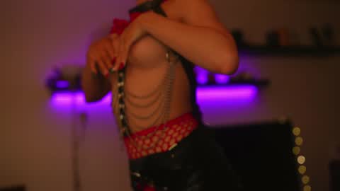 Snapshot of stella_shock chatting on 12/07/24, 06:21 Stella online show from 12/07/24, 06:21