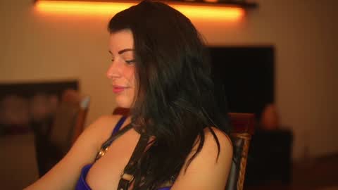 Snapshot of stella_shock chatting on 12/17/24, 05:51 Stella online show from 12/17/24, 05:51