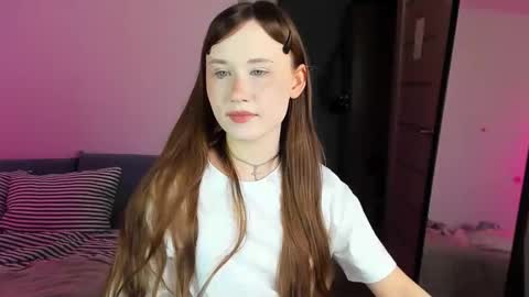 stella_sunny online show from 10/19/25, 01:39