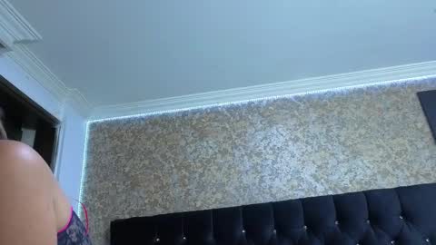 Snapshot of stella_xue chatting on 11/10/25, 12:09 Estella online show from 11/10/25, 12:09