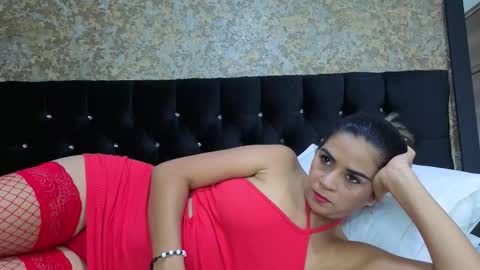 Snapshot of stella_xue chatting on 11/11/25, 10:43 Estella online show from 11/11/25, 10:43