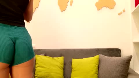 Snapshot of stellaadler chatting on 11/12/25, 02:23 stella online show from 11/12/25, 02:23