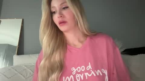 Stella Bella online show from 02/19/25, 08:55