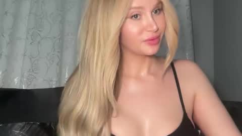 Stella Bella online show from 03/15/26, 04:51