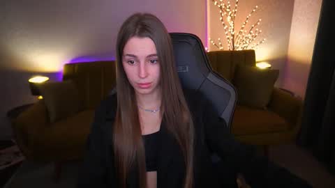 stellahoneywell online show from 11/19/25, 09:26