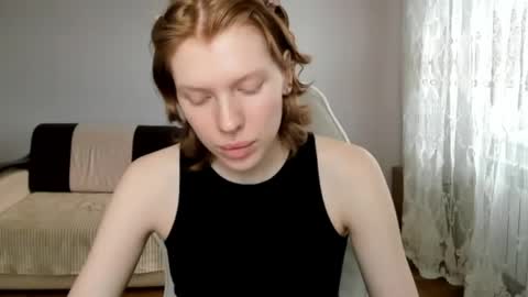 Snapshot of stellaswen chatting on 04/19/26, 11:20 S T E L L A online show from 04/19/26, 11:20