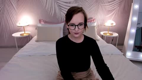 Stella online show from 02/16/25, 08:21