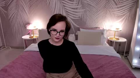 Stella online show from 03/01/25, 10:45