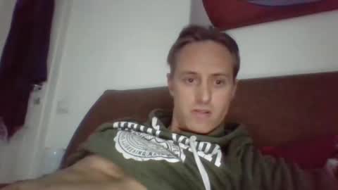 Snapshot of sten015 chatting on 12/05/24, 03:06 sten015 online show from 12/05/24, 03:06