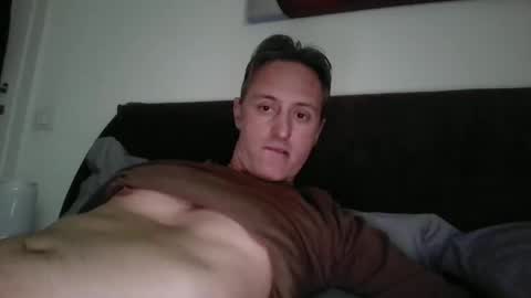 Snapshot of sten015 chatting on 03/12/25, 03:07 sten015 online show from 03/12/25, 03:07