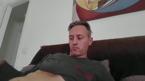 Snapshot of sten015 chatting on 10/25/25, 09:06 sten015 online show from 10/25/25, 09:06