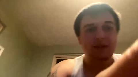 Snapshot of stepbro18 chatting on 12/21/24, 12:09 Honestly Im a slut I have a high sex drive and I love talking to people off this platform online show from 12/21/24, 12:09