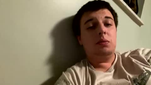 Snapshot of stepbro18 chatting on 12/25/24, 01:31 Honestly Im a slut I have a high sex drive and I love talking to people off this platform online show from 12/25/24, 01:31