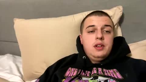 Snapshot of stepbro18 chatting on 01/14/25, 11:16 Honestly Im a slut I have a high sex drive and I love talking to people off this platform online show from 01/14/25, 11:16