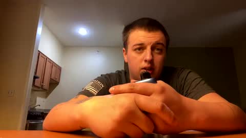 Snapshot of stepbro18 chatting on 02/18/25, 10:03 Honestly Im a slut I have a high sex drive and I love talking to people off this platform online show from 02/18/25, 10:03