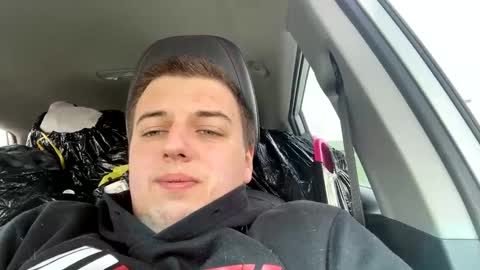 Snapshot of stepbro18 chatting on 02/20/25, 07:30 Honestly Im a slut I have a high sex drive and I love talking to people off this platform online show from 02/20/25, 07:30