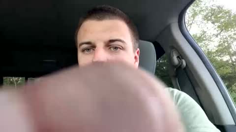 Snapshot of stepbro18 chatting on 10/08/25, 10:29 Honestly Im a slut I have a high sex drive and I love talking to people off this platform online show from 10/08/25, 10:29
