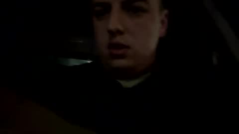 Snapshot of stepbro18 chatting on 10/31/25, 01:28 Honestly Im a slut I have a high sex drive and I love talking to people off this platform online show from 10/31/25, 01:28