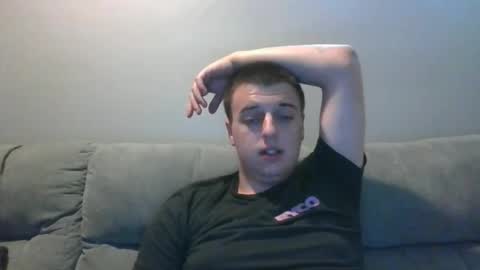 Snapshot of stepbro18 chatting on 05/19/26, 06:36 Honestly Im a slut I have a high sex drive and I love talking to people off this platform online show from 05/19/26, 06:36
