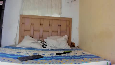 Stepcouple   online show from 05/25/26, 08:37