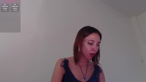 Stephanie 3 online show from 11/07/25, 10:48
