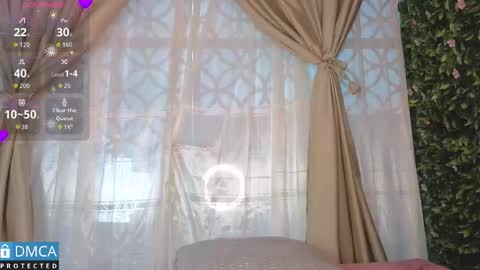 Snapshot of stepha_ chatting on 10/25/25, 11:29 Stepha online show from 10/25/25, 11:29