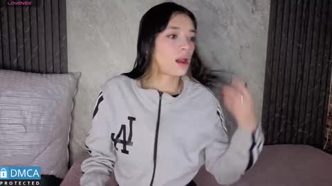 Snapshot of stepha_ chatting on 11/07/25, 11:32 Stepha online show from 11/07/25, 11:32