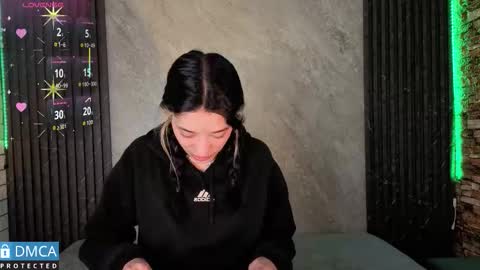 Snapshot of stepha_ chatting on 12/15/25, 12:09 Stepha online show from 12/15/25, 12:09