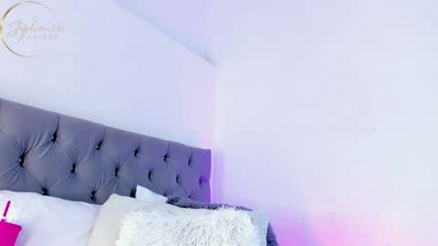 Snapshot of stephania_aguirre_ chatting on 01/09/25, 02:18 Stephania online show from 01/09/25, 02:18