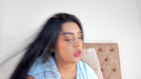 Snapshot of stephania_aguirre_ chatting on 09/18/25, 09:22 Stephania online show from 09/18/25, 09:22