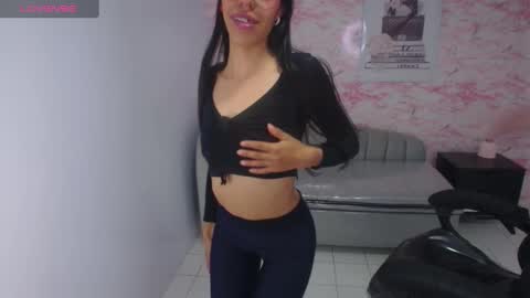 Stephania online show from 12/24/24, 03:38