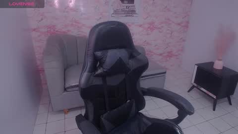 Stephania online show from 01/04/25, 03:18