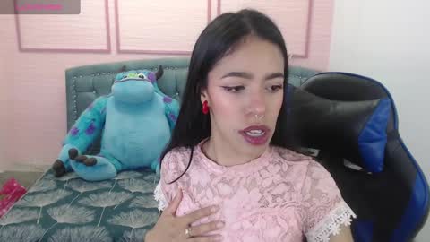 Stephania online show from 01/27/25, 10:27