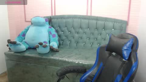 Stephania online show from 02/13/25, 10:23